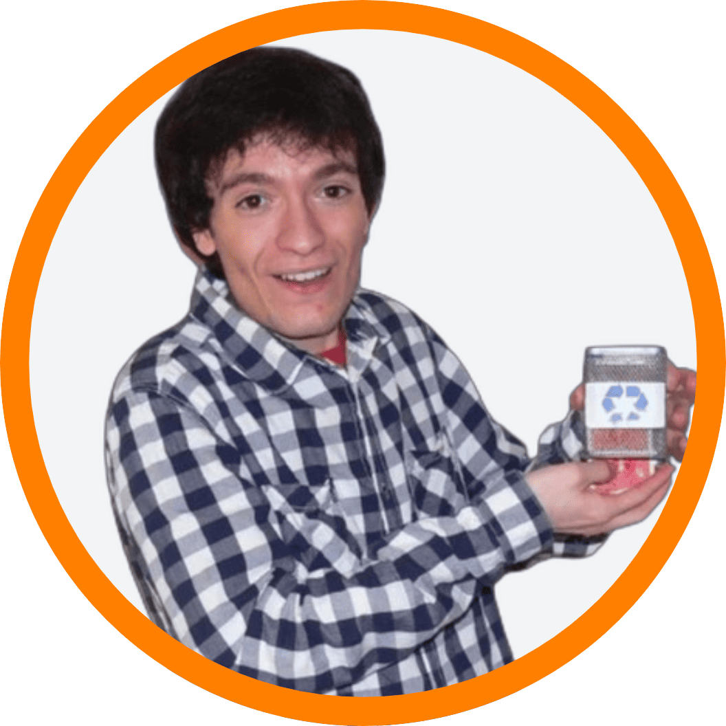 Mago Ru actuando para niños